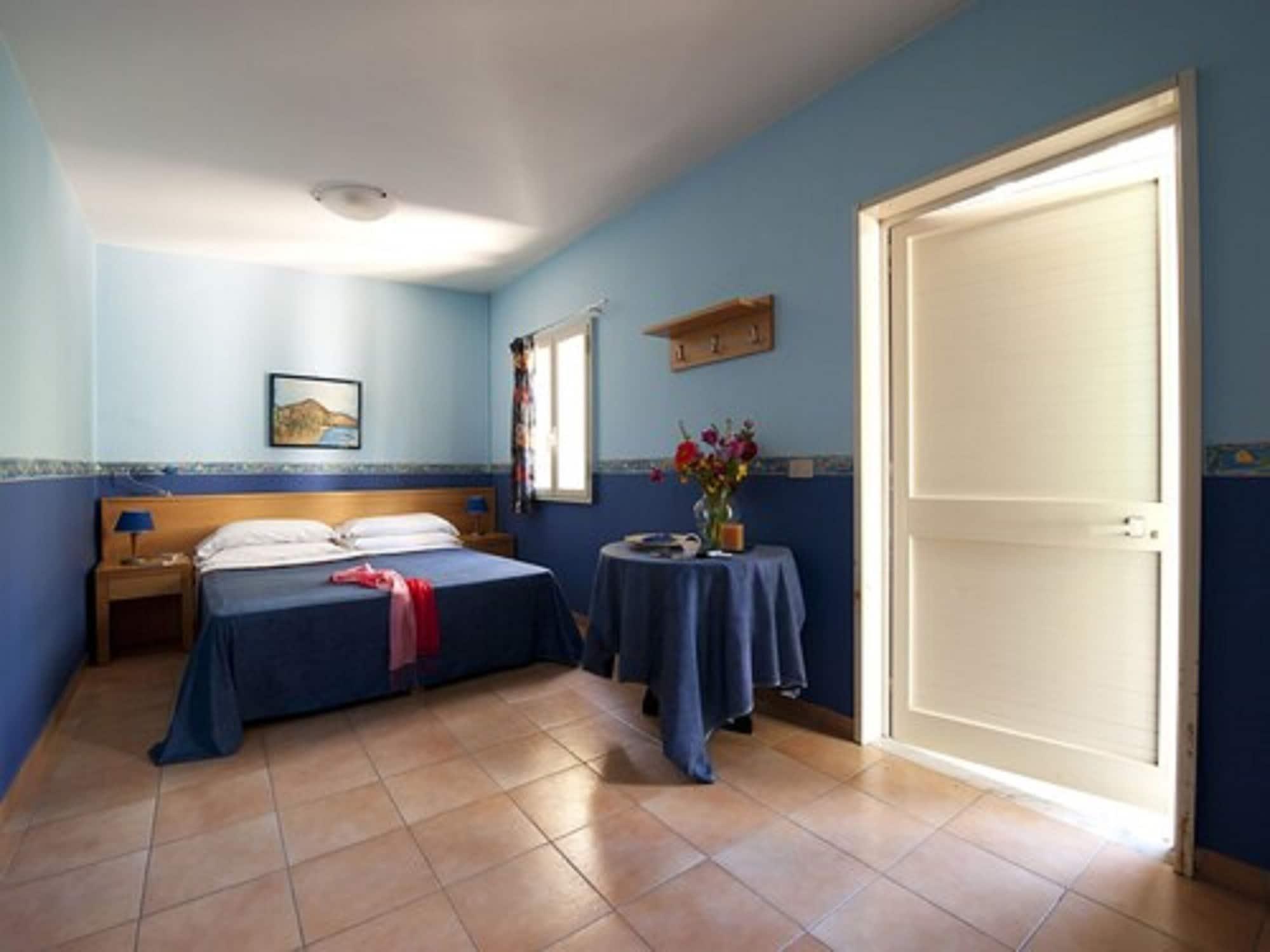 Villaggio Albergo Internazionale La Plaja CTA Habitación foto